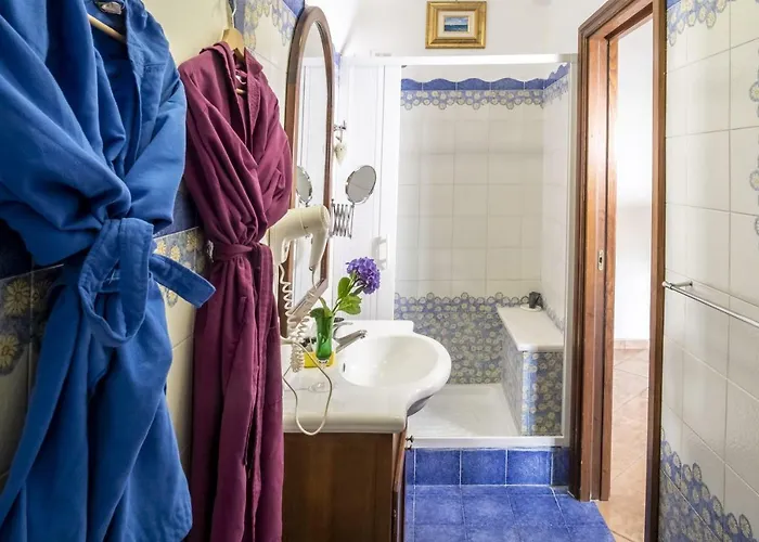 Bed and breakfast Monica 4*