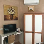 Monica Bed & Breakfast