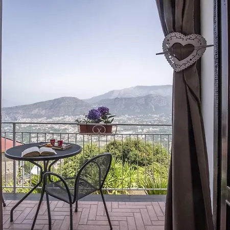 Monica Отель типа 