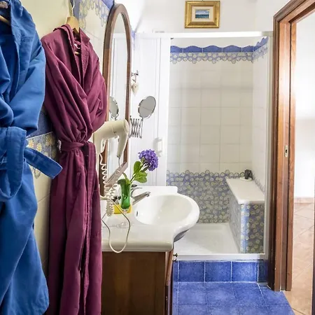 Bed and breakfast Monica 4*