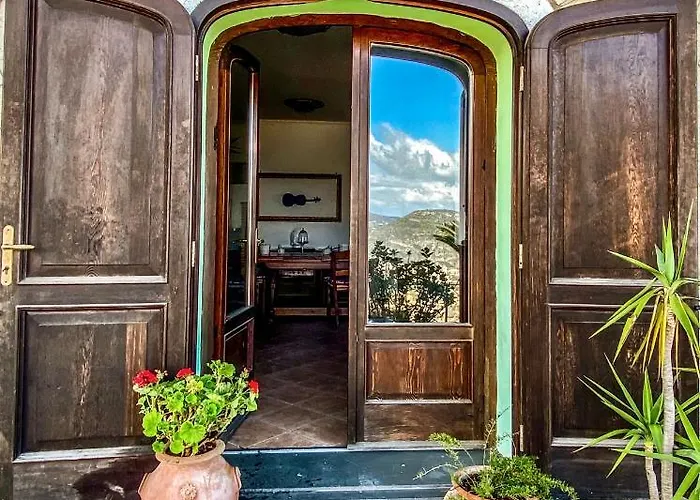 Oda ve Kahvaltı Monica