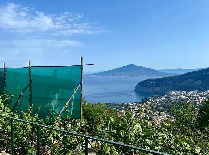 Monica Oda ve Kahvaltı Sorrento