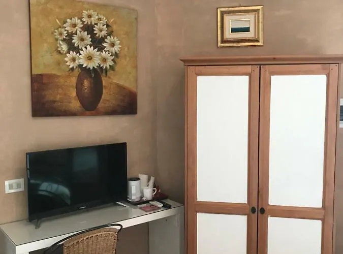 Monica Oda ve Kahvaltı